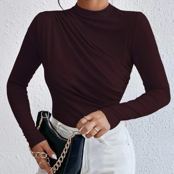 Minimalist Ruched Solid Bodysuit - Picture 6 of 13